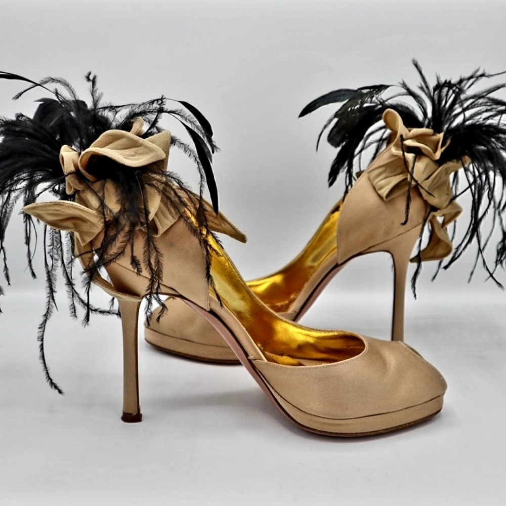 💯 Frances Cosacco Satin Feather Heel